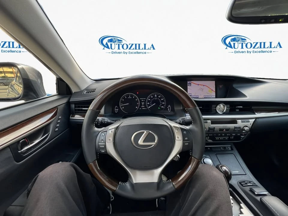 2013 Lexus ES 6th Gen - Image 4 of 15