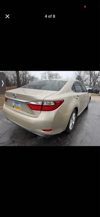 2013 Lexus ES 6th Gen - Image 4 of 8