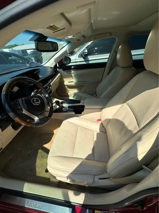 2013 Lexus ES 6th Gen - Image 6 of 7