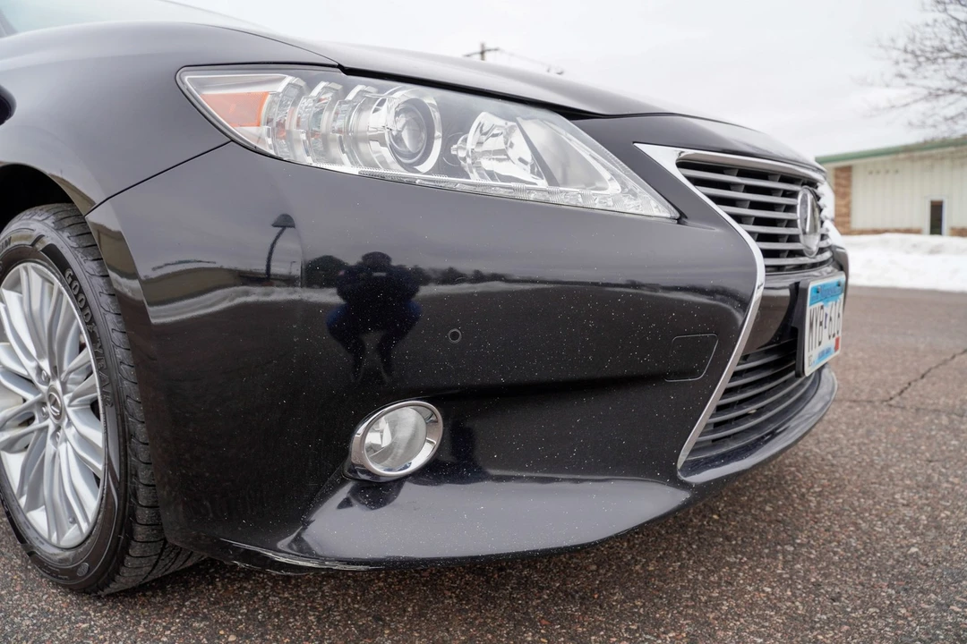 2013 Lexus ES 6th Gen - Image 20 of 21