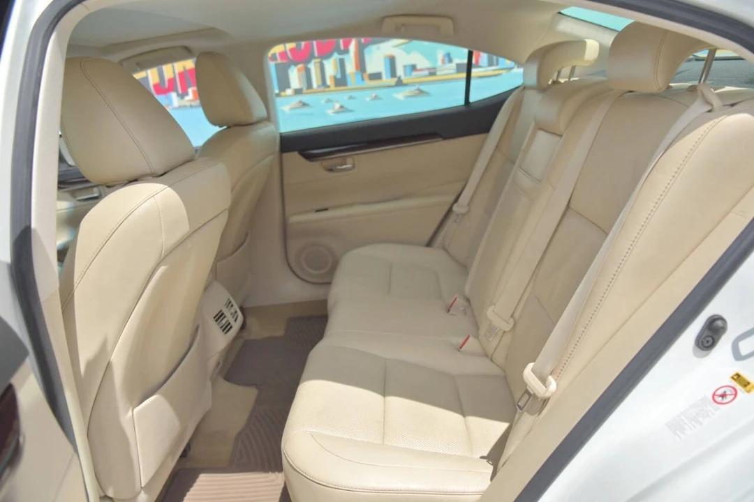 2013 Lexus ES 6th Gen - Image 12 of 12