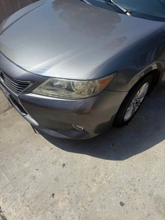 2013 Lexus ES 6th Gen - Image 3 of 9