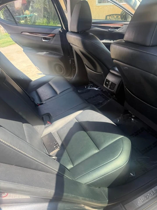 2013 Lexus ES 6th Gen - Image 8 of 9