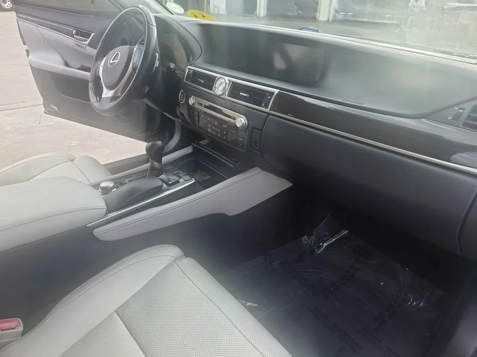 2013 Lexus ES 6th Gen - Image 3 of 11