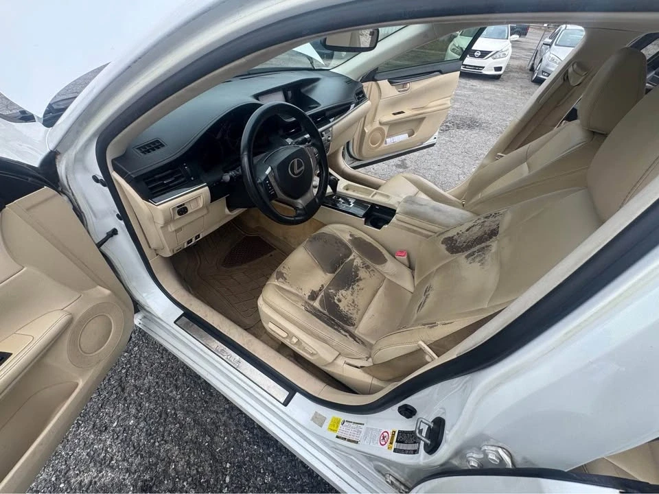 2013 Lexus ES 6th Gen - Image 4 of 10