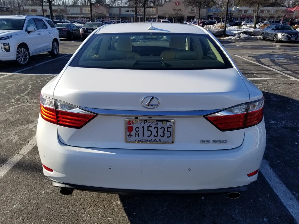 2013 Lexus ES 6th Gen - Image 5 of 20