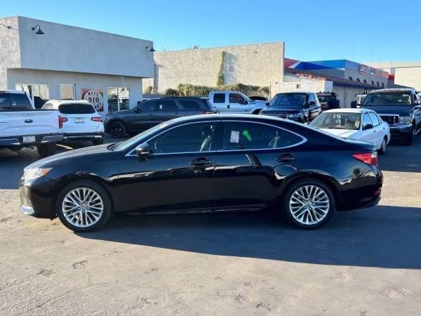 2013 Lexus ES 6th Gen - Image 6 of 14