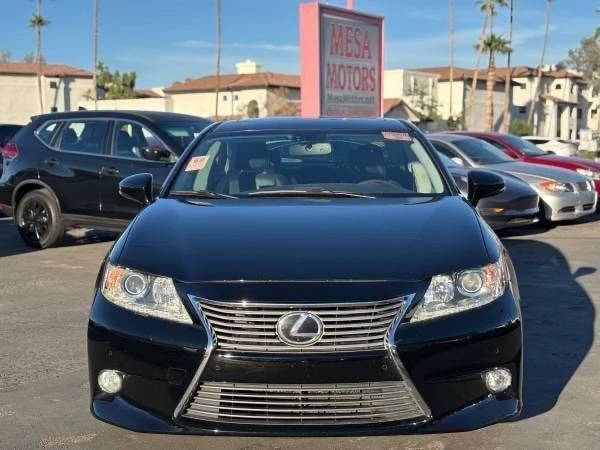 2013 Lexus ES 6th Gen - Image 2 of 14