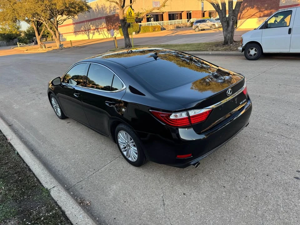 2013 Lexus ES 6th Gen - Image 6 of 19