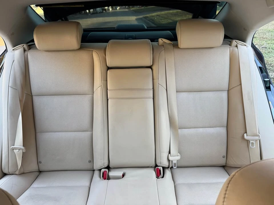 2013 Lexus ES 6th Gen - Image 15 of 19
