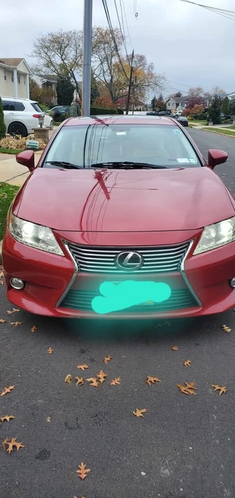 2013 Lexus ES 6th Gen - Image 3 of 12