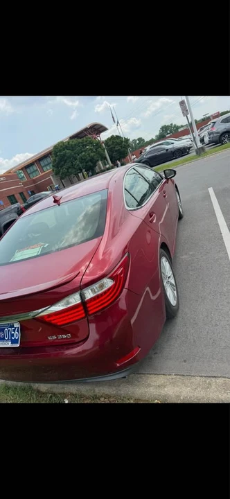 2013 Lexus ES 6th Gen - Image 2 of 14