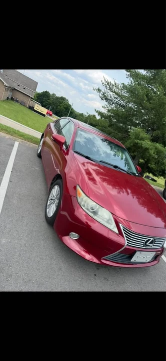 2013 Lexus ES 6th Gen - Image 3 of 14