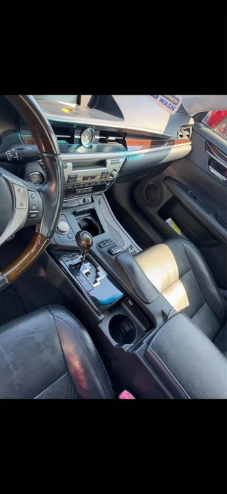 2013 Lexus ES 6th Gen - Image 11 of 14