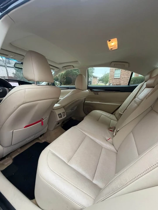 2013 Lexus ES 6th Gen - Image 10 of 12