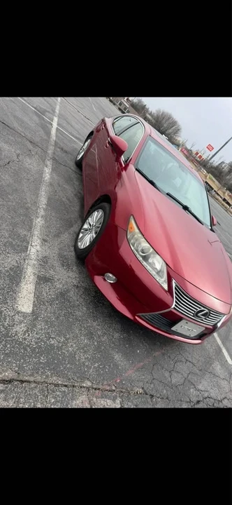 2013 Lexus ES 6th Gen - Image 6 of 14