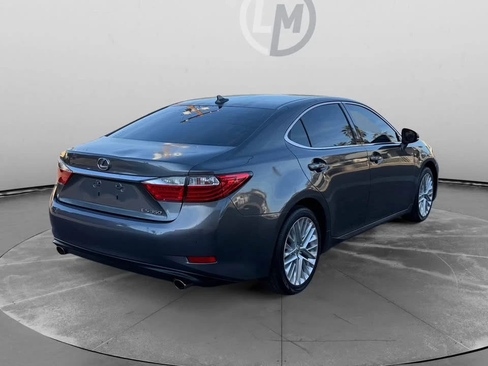 2013 Lexus ES 6th Gen - Image 3 of 15