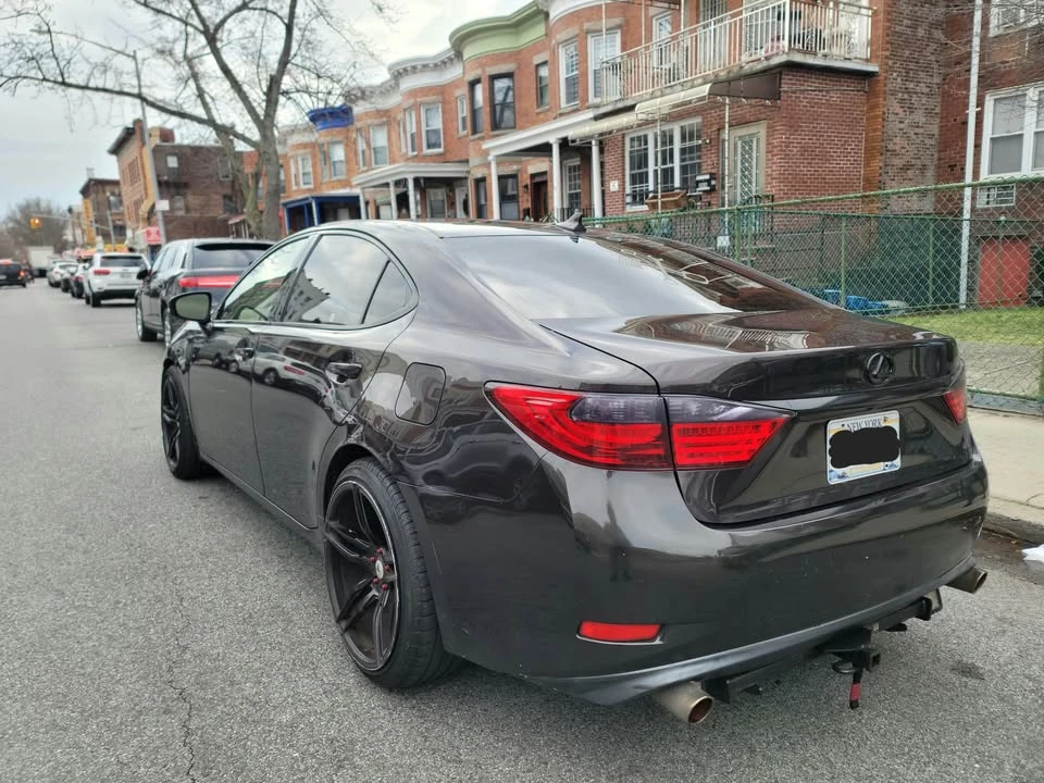 2013 Lexus ES 6th Gen - Image 20 of 20