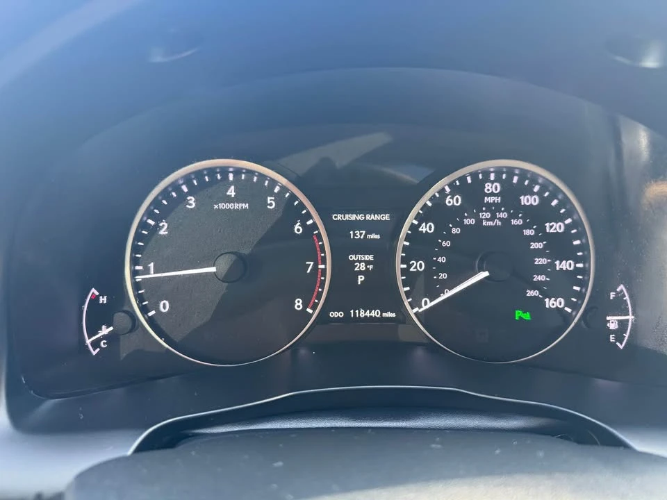 2013 Lexus ES 6th Gen - Image 15 of 19