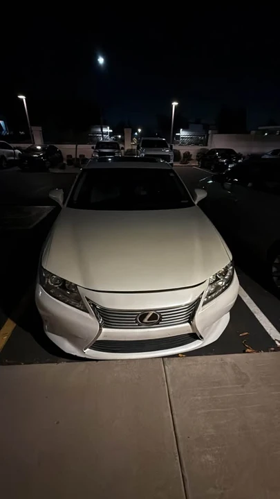 2013 Lexus ES 6th Gen - Image 5 of 5