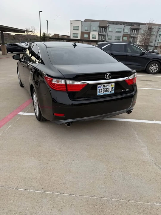 2013 Lexus ES 6th Gen - Image 4 of 14