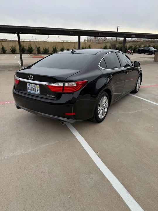 2013 Lexus ES 6th Gen - Image 6 of 14