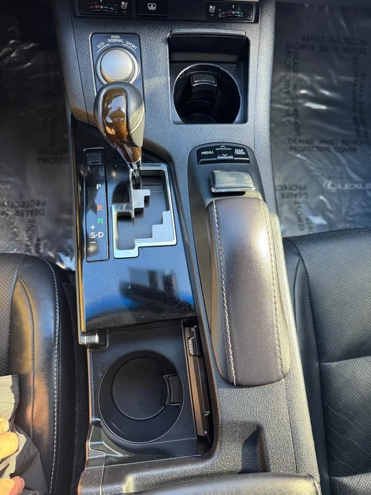 2013 Lexus ES 6th Gen - Image 18 of 19