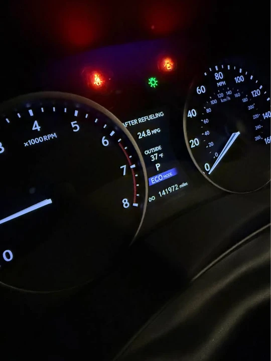 2013 Lexus ES 6th Gen - Image 7 of 11