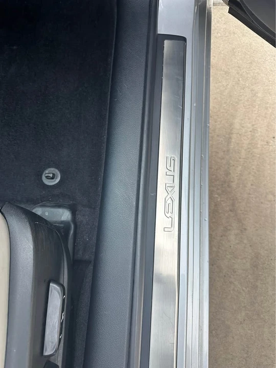 2013 Lexus ES 6th Gen - Image 5 of 10