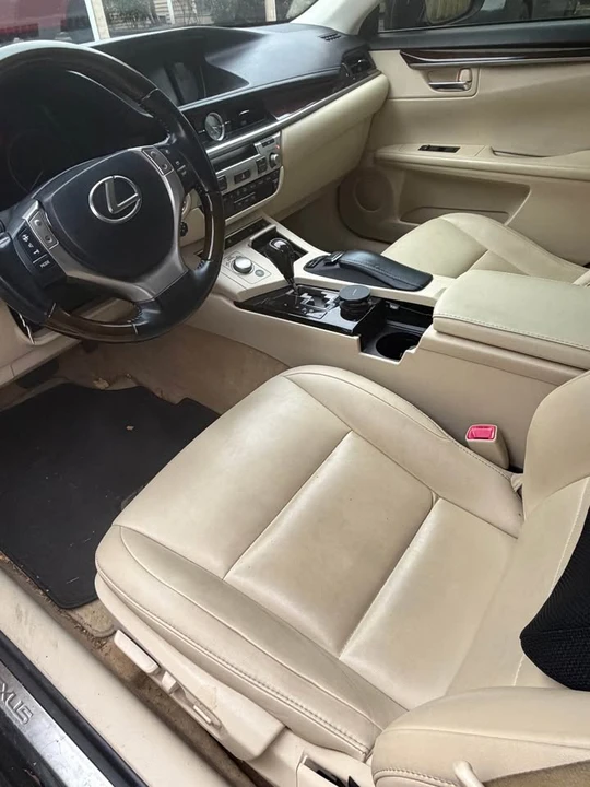 2013 Lexus ES 6th Gen - Image 6 of 7