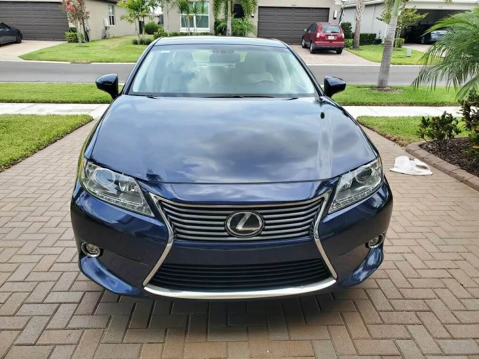 2013 Lexus ES 6th Gen - Image 8 of 17