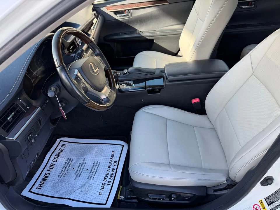 2013 Lexus ES 6th Gen - Image 8 of 18