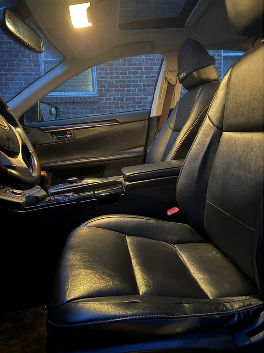 2013 Lexus ES 6th Gen - Image 4 of 11