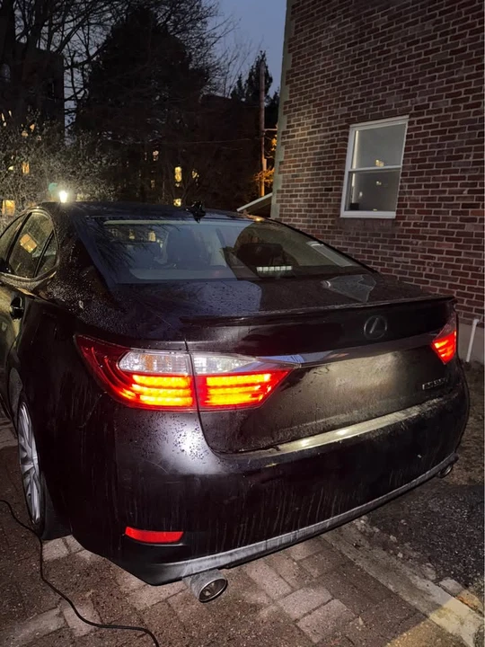 2013 Lexus ES 6th Gen - Image 11 of 11