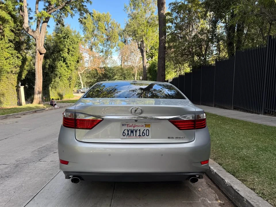 2013 Lexus ES 6th Gen - Image 6 of 19