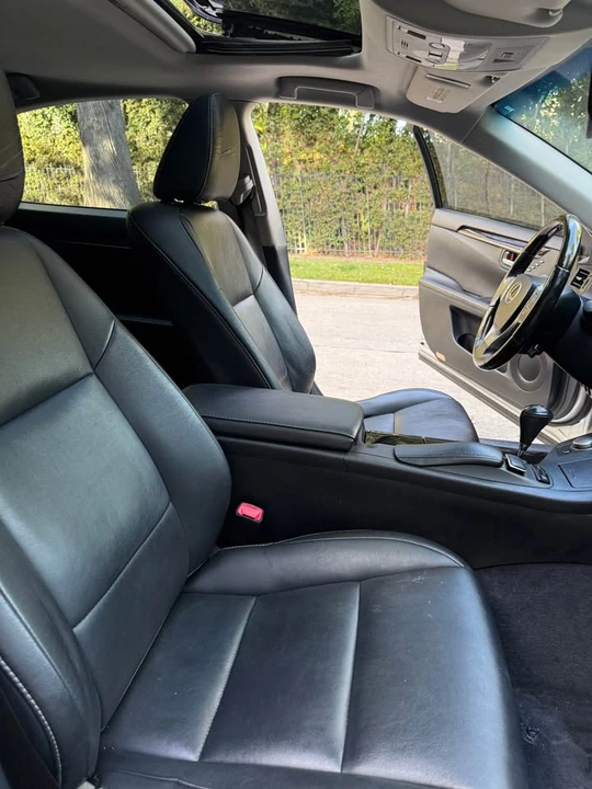 2013 Lexus ES 6th Gen - Image 18 of 19