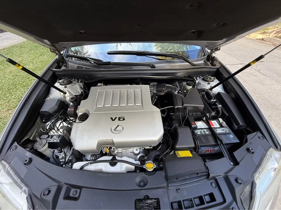 2013 Lexus ES 6th Gen - Image 19 of 19