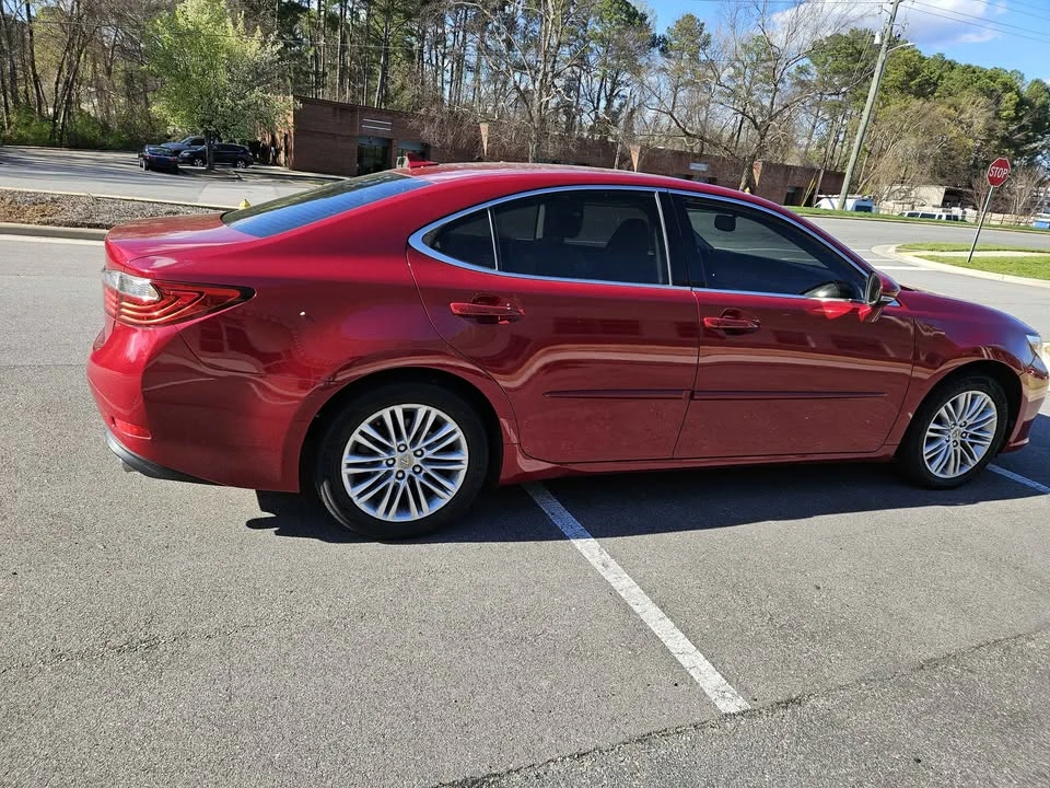 2013 Lexus ES 6th Gen - Image 6 of 18