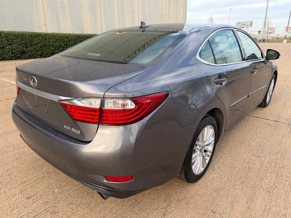 2013 Lexus ES 6th Gen - Image 4 of 18