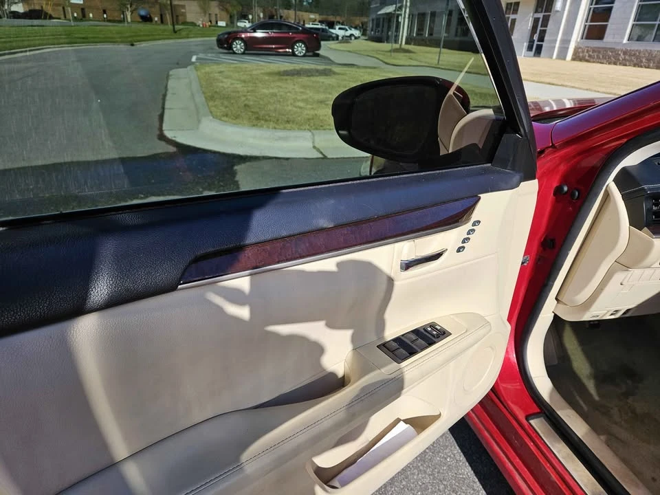 2013 Lexus ES 6th Gen - Image 9 of 18