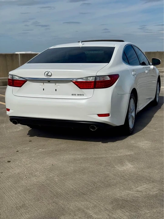 2013 Lexus ES 6th Gen - Image 19 of 19