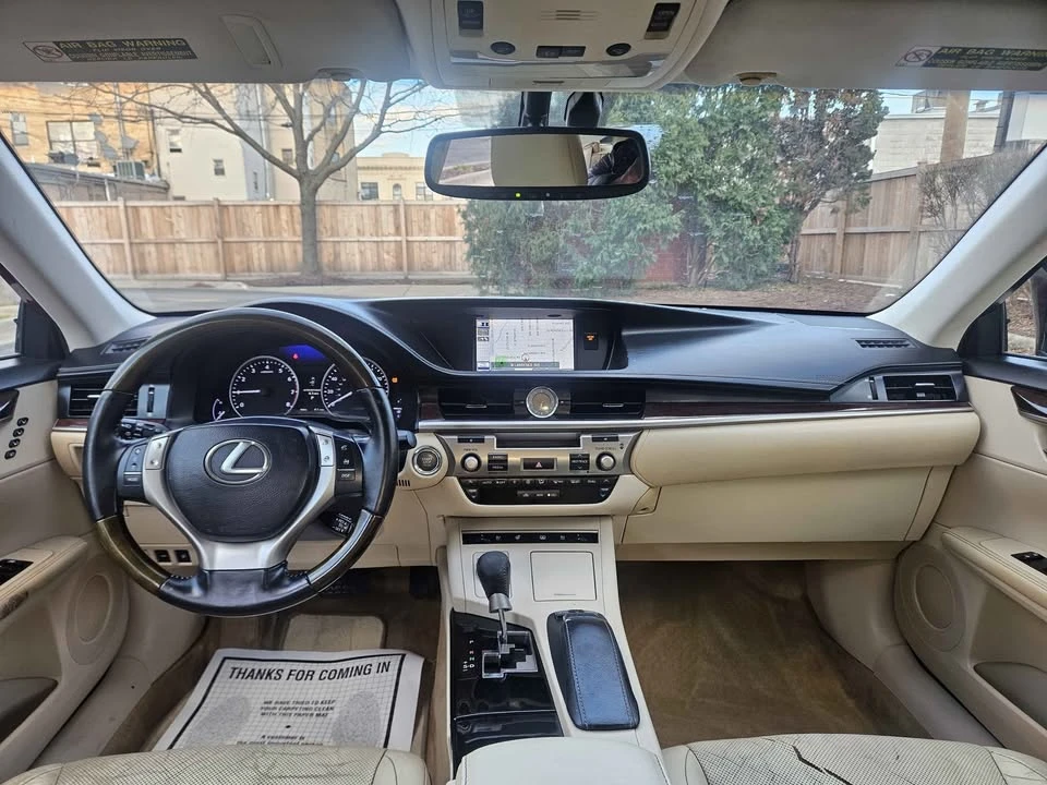 2013 Lexus ES 6th Gen - Image 16 of 20