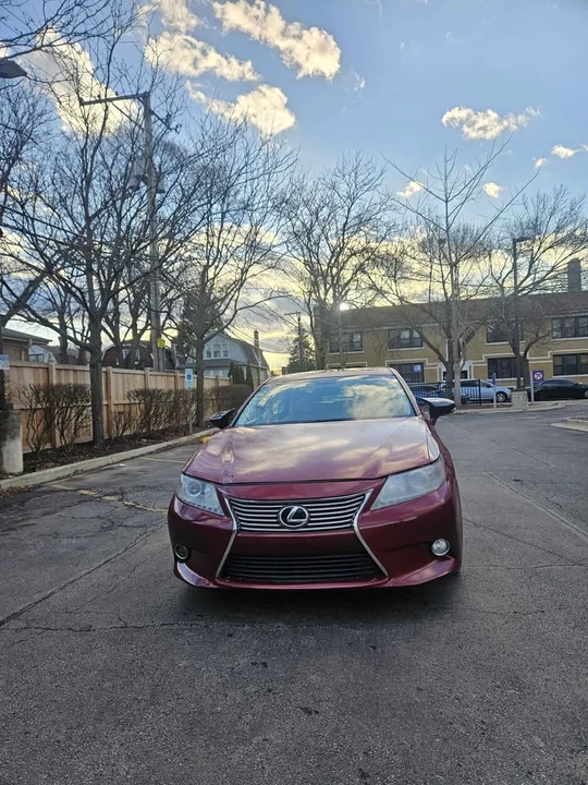 2013 Lexus ES 6th Gen - Image 3 of 20
