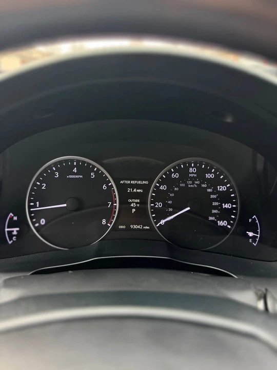 2013 Lexus ES 6th Gen - Image 8 of 17