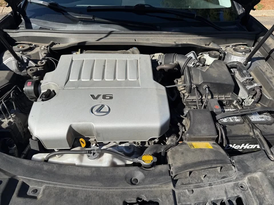 2013 Lexus ES 6th Gen - Image 13 of 15