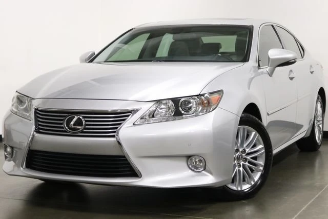 2013 Lexus ES 6th Gen - Image 4 of 20