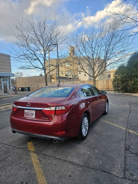 2013 Lexus ES 6th Gen - Image 7 of 20