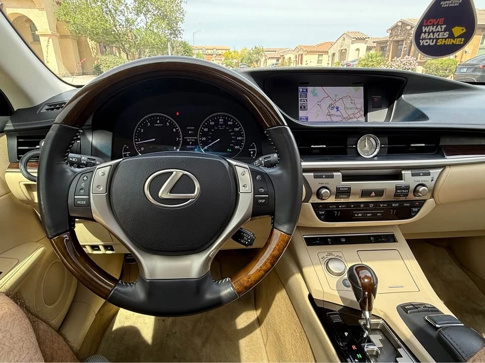 2013 Lexus ES 6th Gen - Image 15 of 16