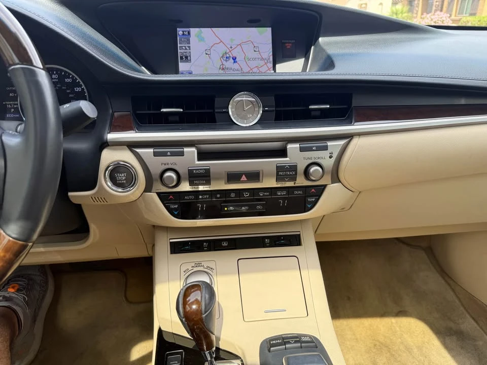 2013 Lexus ES 6th Gen - Image 16 of 16