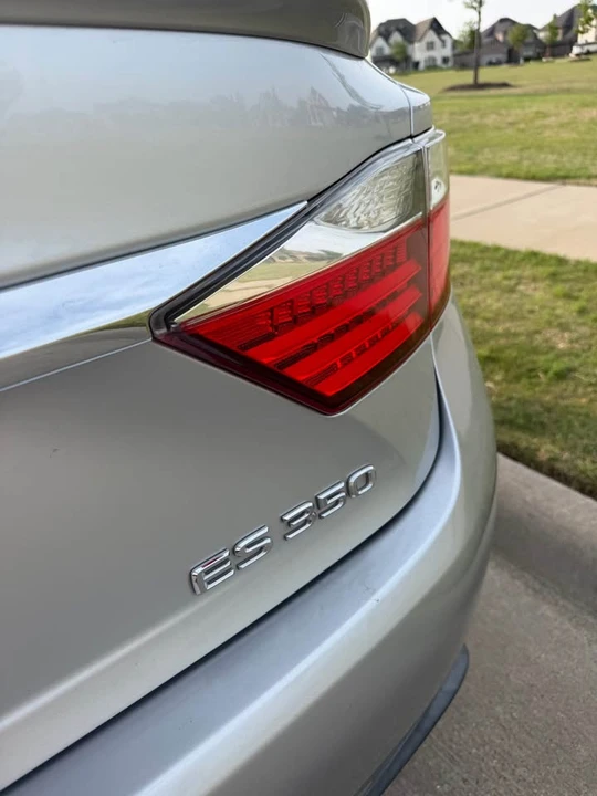 2013 Lexus ES 6th Gen - Image 20 of 20